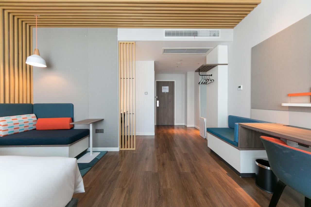 Holiday Inn Express Shanghai Tangzhen By Ihg - 20 Mins To Disney Land المظهر الخارجي الصورة