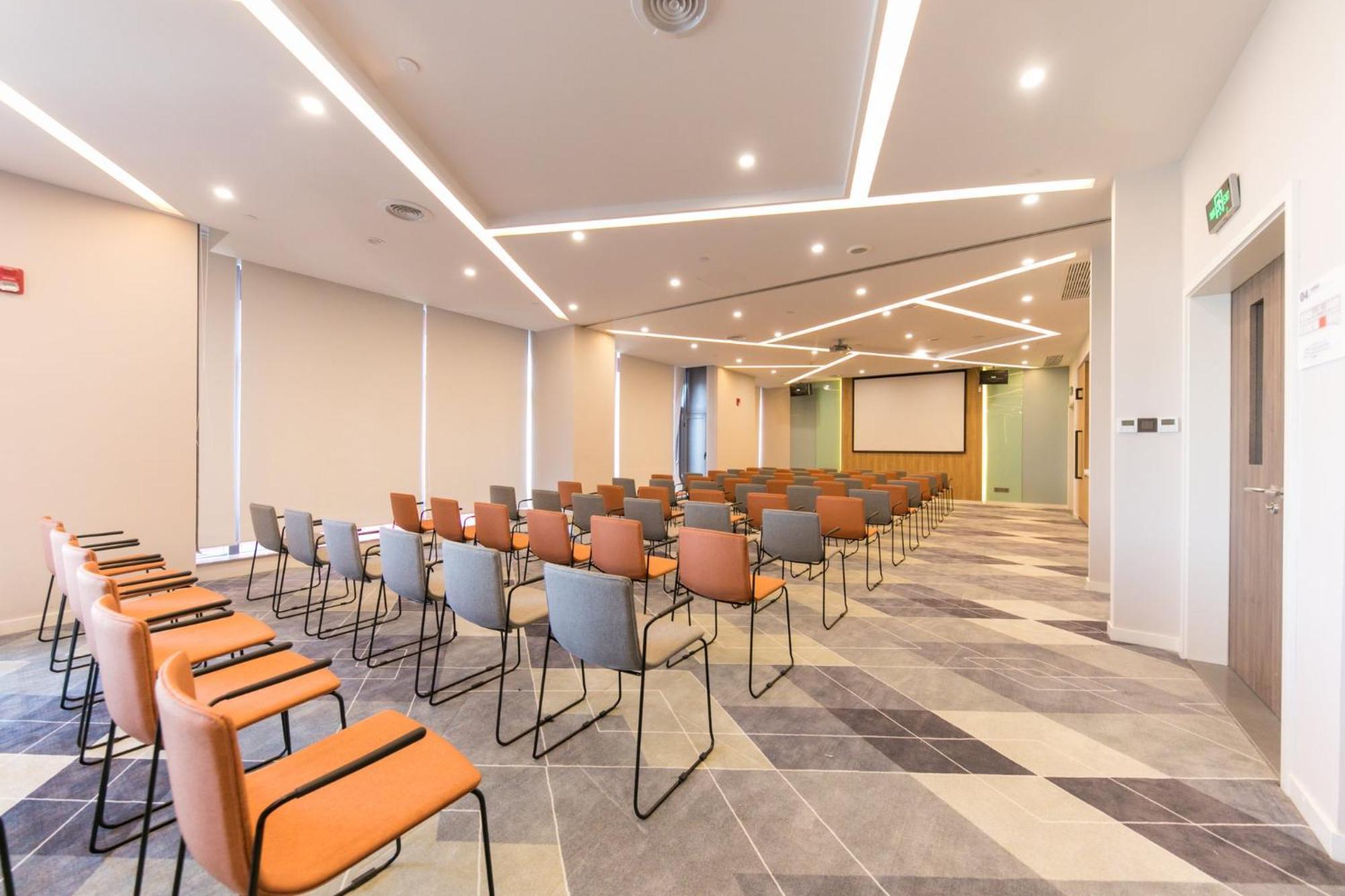 Holiday Inn Express Shanghai Tangzhen By Ihg - 20 Mins To Disney Land المظهر الخارجي الصورة