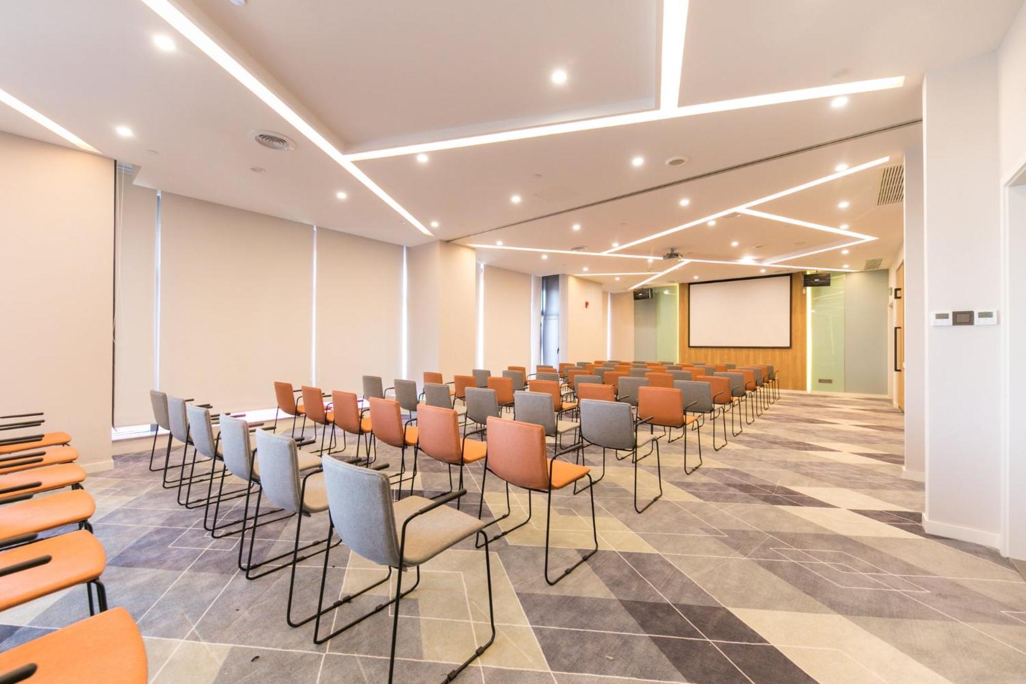 Holiday Inn Express Shanghai Tangzhen By Ihg - 20 Mins To Disney Land المظهر الخارجي الصورة